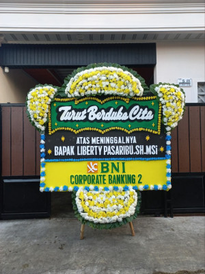 Papan Bunga Duka di Ampari